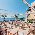 The Sea Club Hotel