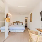 The Sea Club