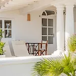 The Sea Club Hotel
