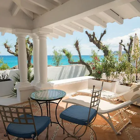 The Sea Club Bed & Breakfast