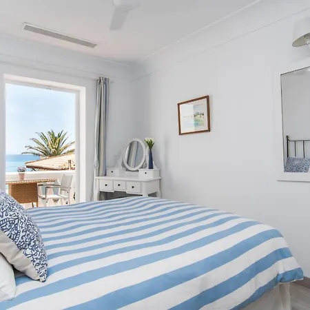 The Sea Club Bed & Breakfast 3*