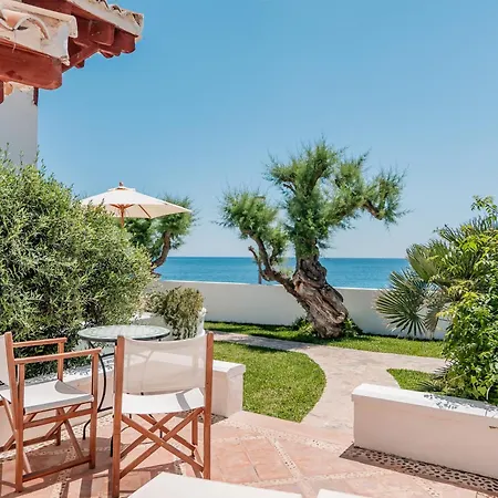 The Sea Club Отель