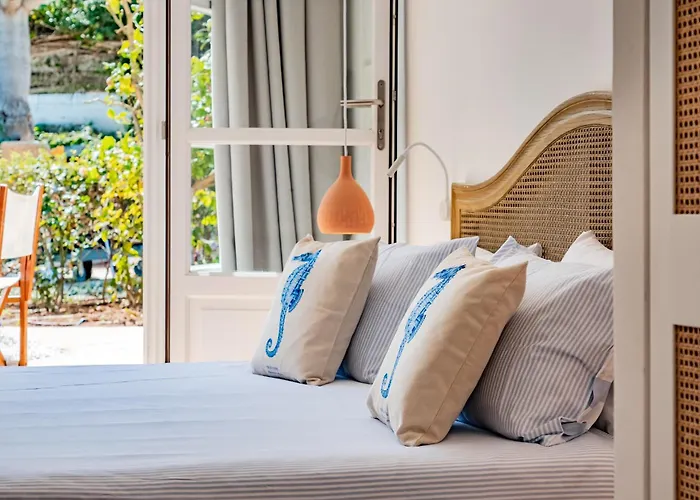 Отель The Sea Club 4*