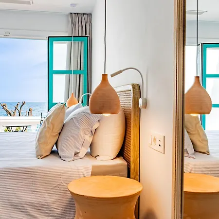 Alojamento de Acomodação e Pequeno-almoço The Sea Club 3*