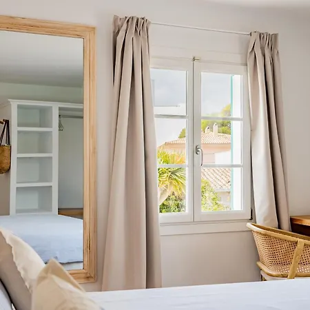 Bed and Breakfast The Sea Club