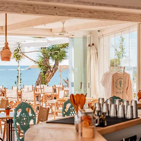 The Sea Club Bed and Breakfast