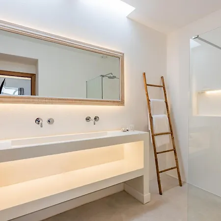 The Sea Club Bed and Breakfast 3*