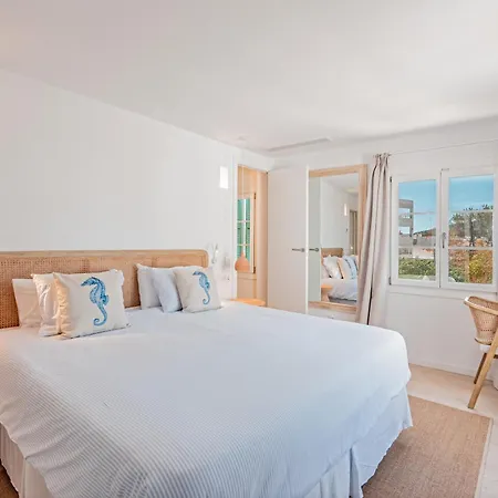 The Sea Club Nocleg ze śniadaniem 3*
