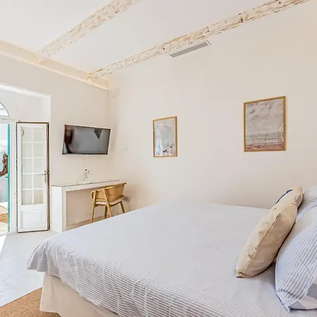 The Sea Club Bed & Breakfast