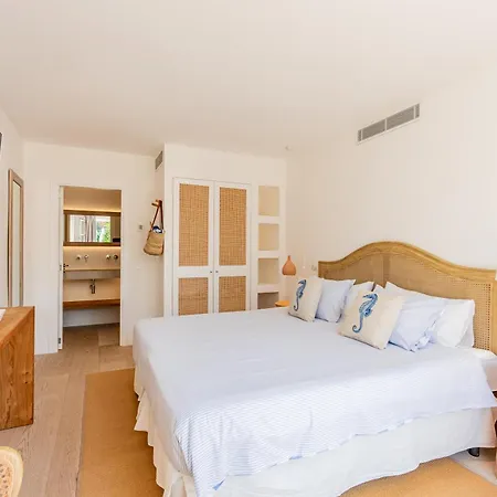 The Sea Club 4*