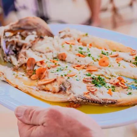 The Sea Club 호텔 칼라 라트자다