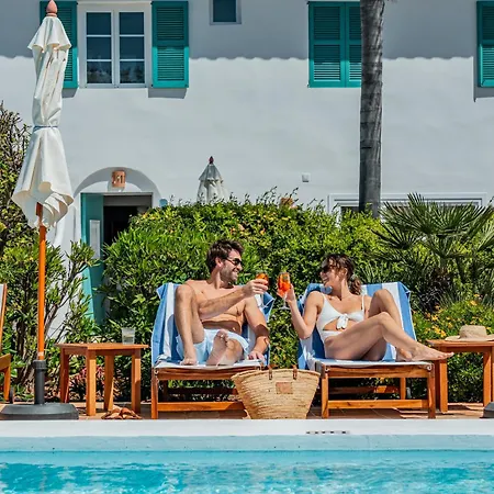 The Sea Club 칼라 라트자다